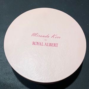Miranda Kerr for Royal Albert set of 4 footed mugs